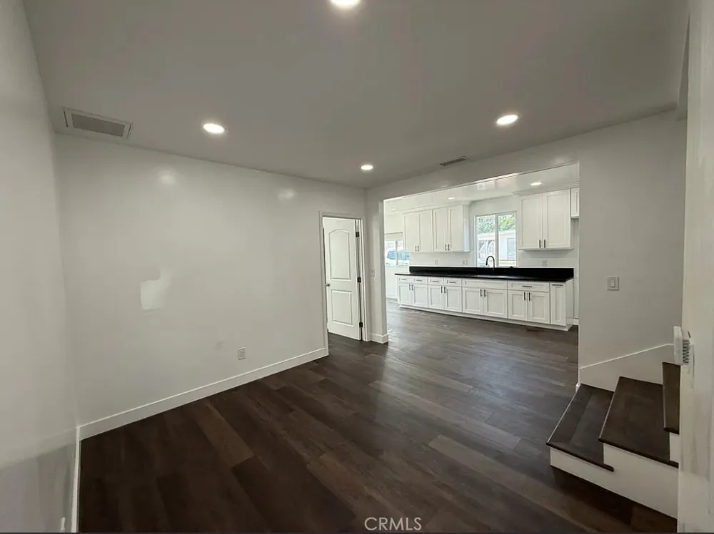 1161 La Cadena Colton, CA 92324