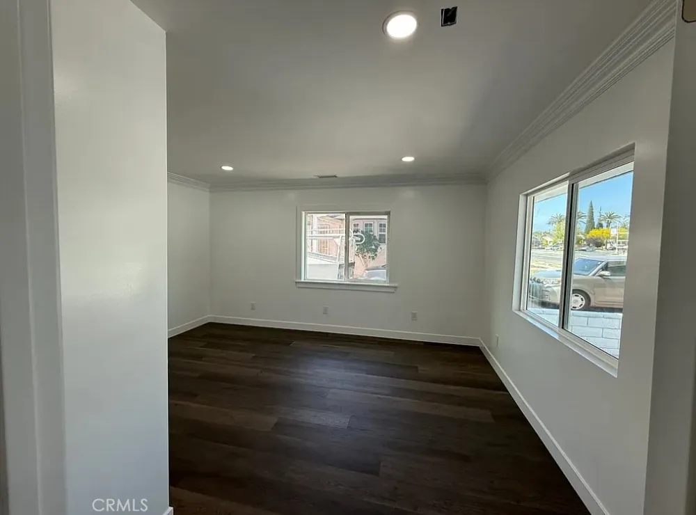 1161 La Cadena Colton, CA 92324