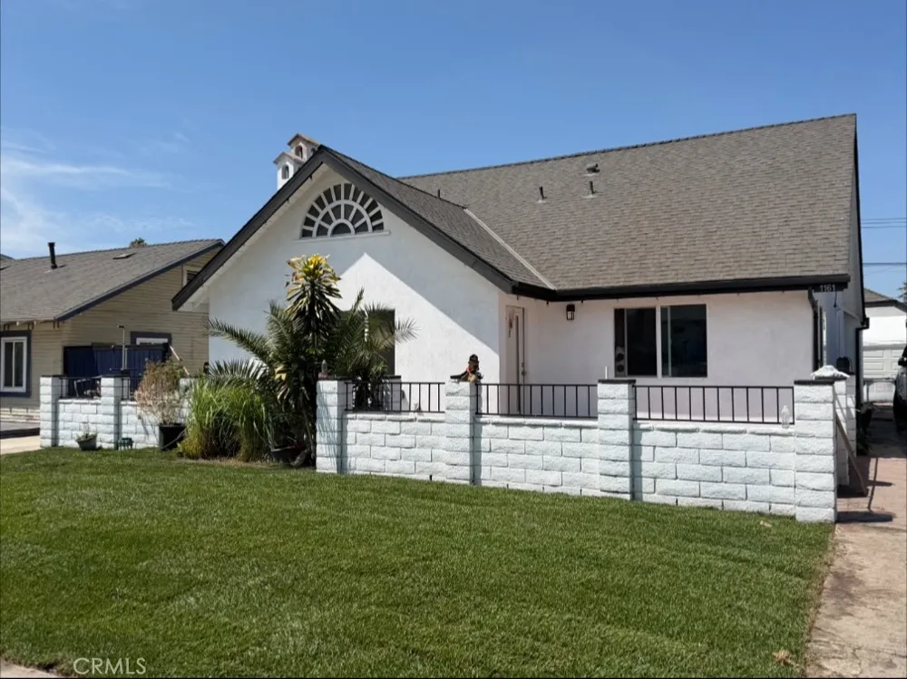 1161 La Cadena Colton, CA 92324