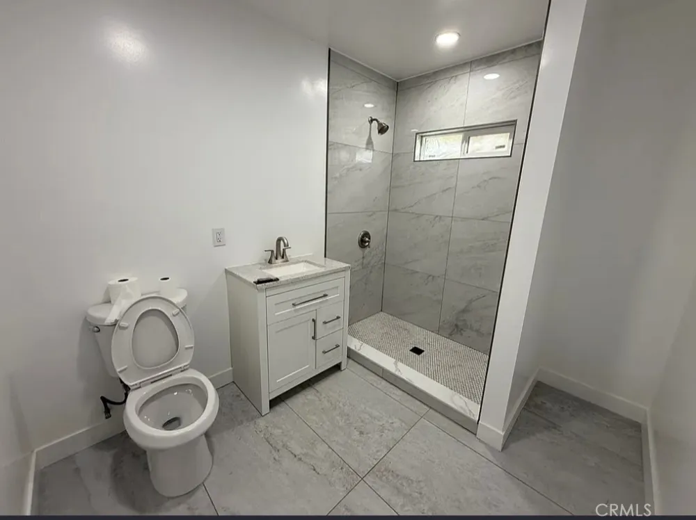1161 La Cadena Colton, CA 92324