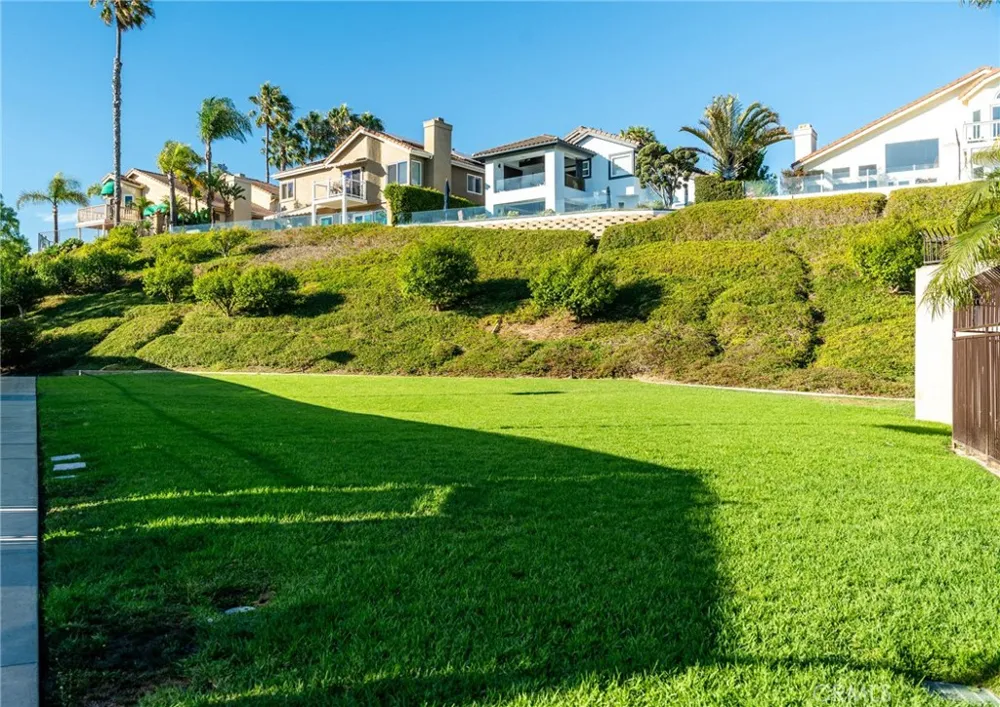 32252 Ridgeway Laguna Niguel, CA 92677