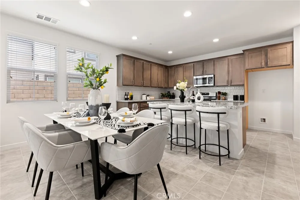 2972 E Calgary Ontario, CA 91761