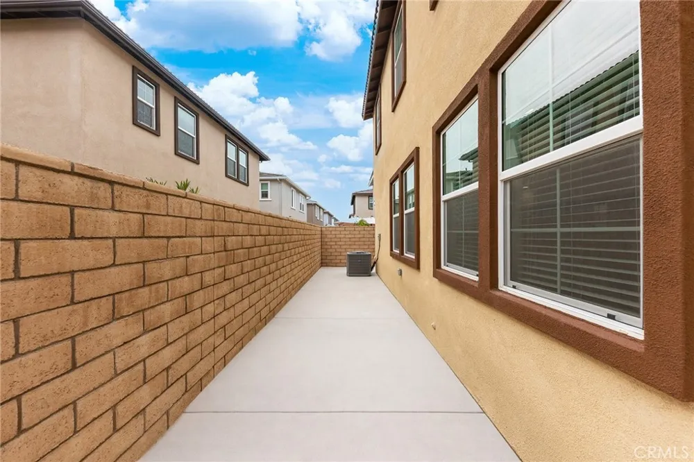 2972 E Calgary Ontario, CA 91761