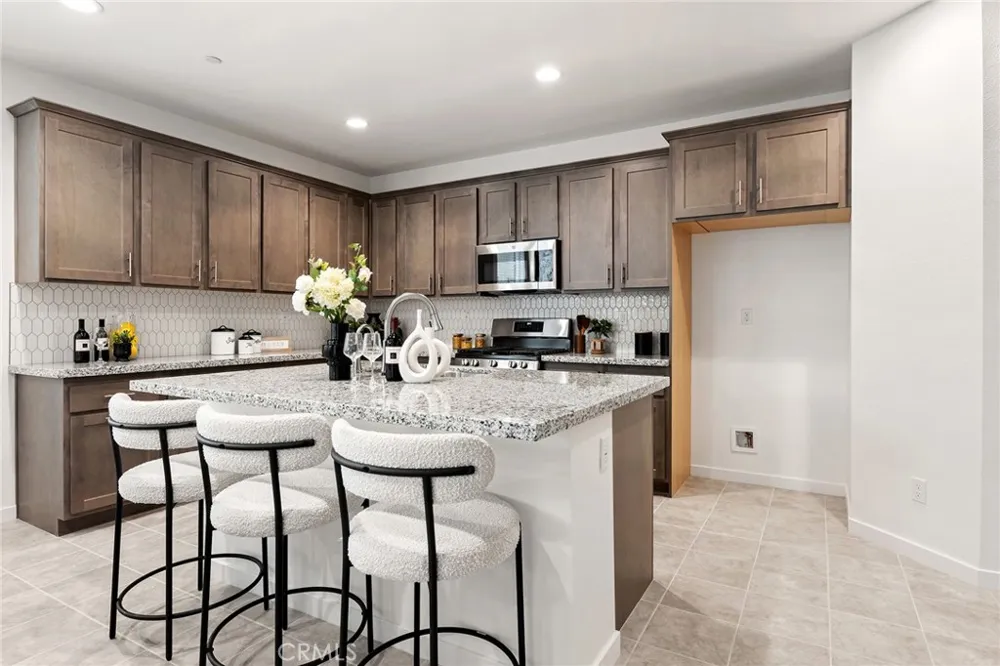 2972 E Calgary Ontario, CA 91761