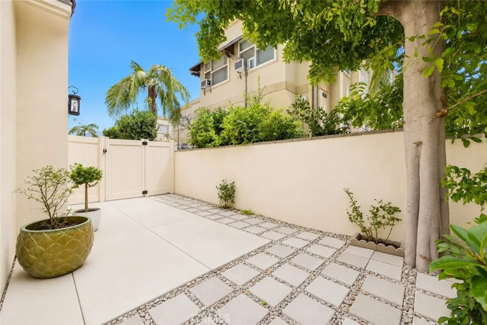 318 California Street Arcadia, CA 91006