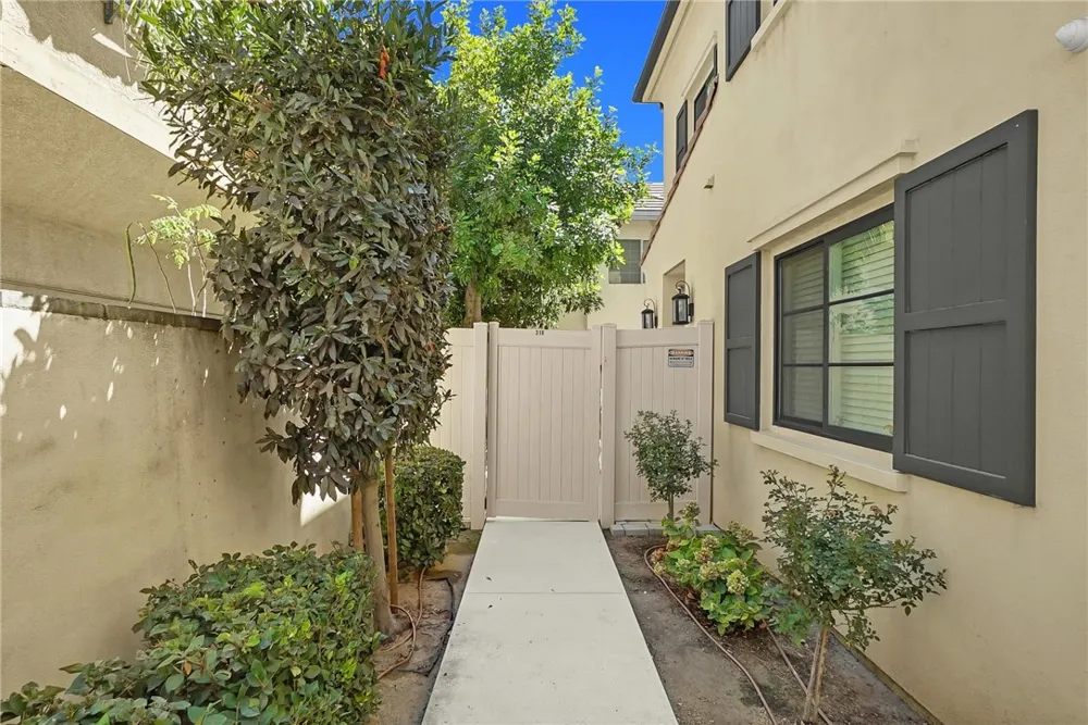 318 California Street Arcadia, CA 91006
