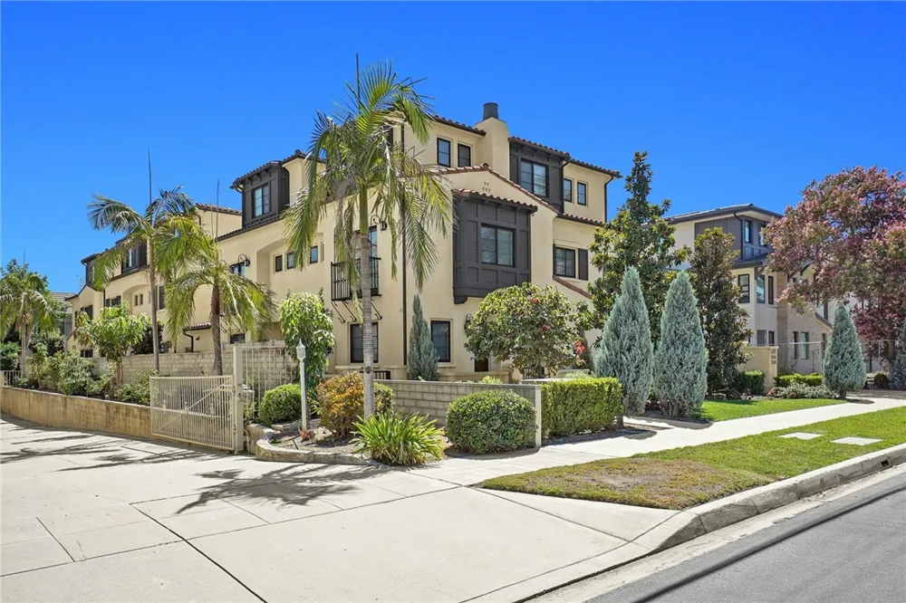 318 California Street Arcadia, CA 91006