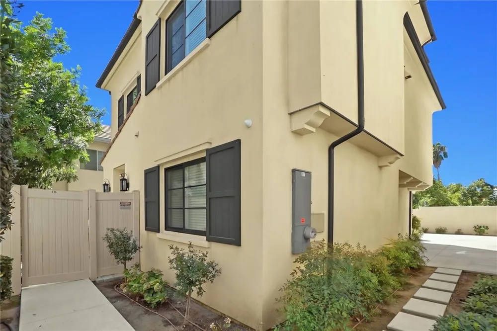 318 California Street Arcadia, CA 91006