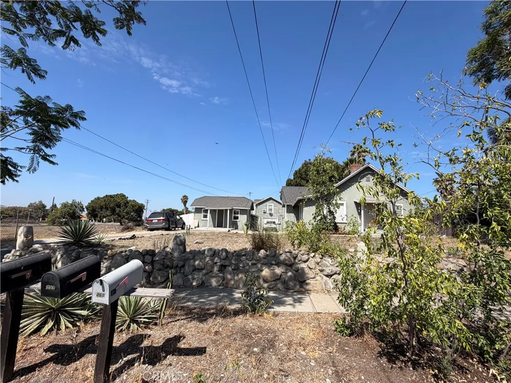 359 Drake Upland, CA 91786