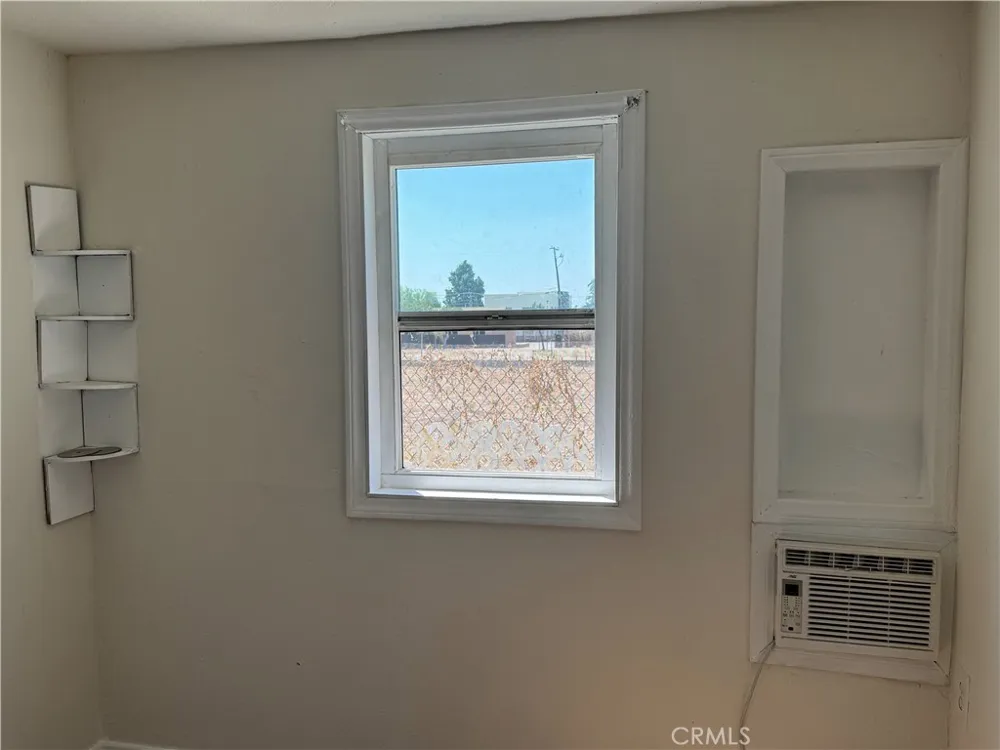 359 Drake Upland, CA 91786
