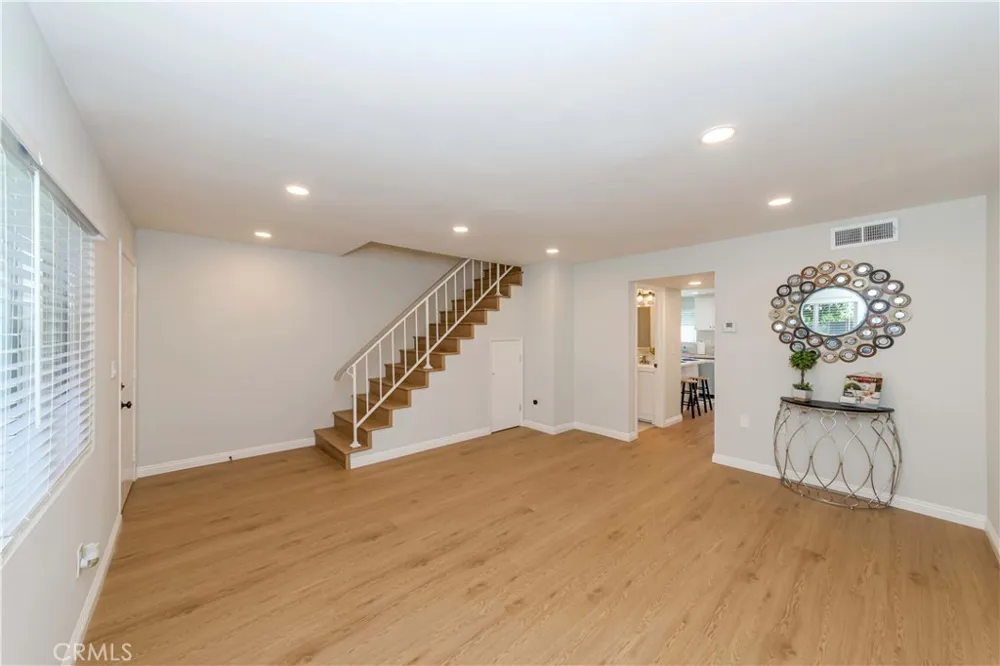 918 Huntington Dr #O Duarte, CA 91010