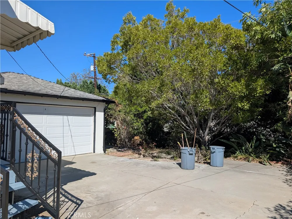 430 De La Fuente Monterey Park, CA 91754