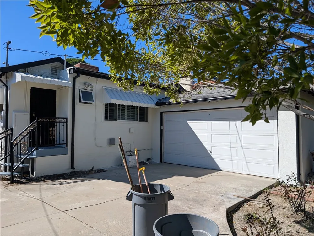 430 De La Fuente Monterey Park, CA 91754