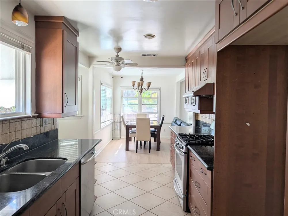 430 De La Fuente Monterey Park, CA 91754
