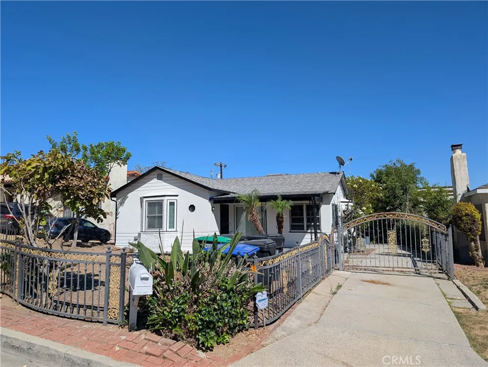 430 De La Fuente Monterey Park, CA 91754