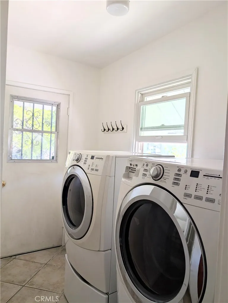 430 De La Fuente Monterey Park, CA 91754