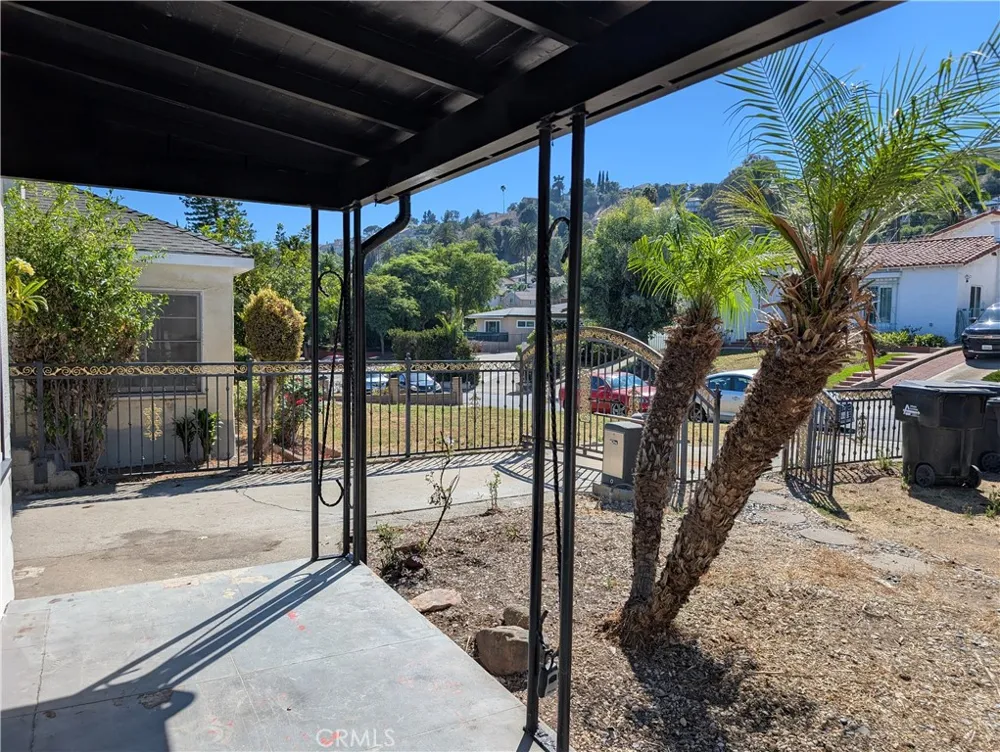 430 De La Fuente Monterey Park, CA 91754