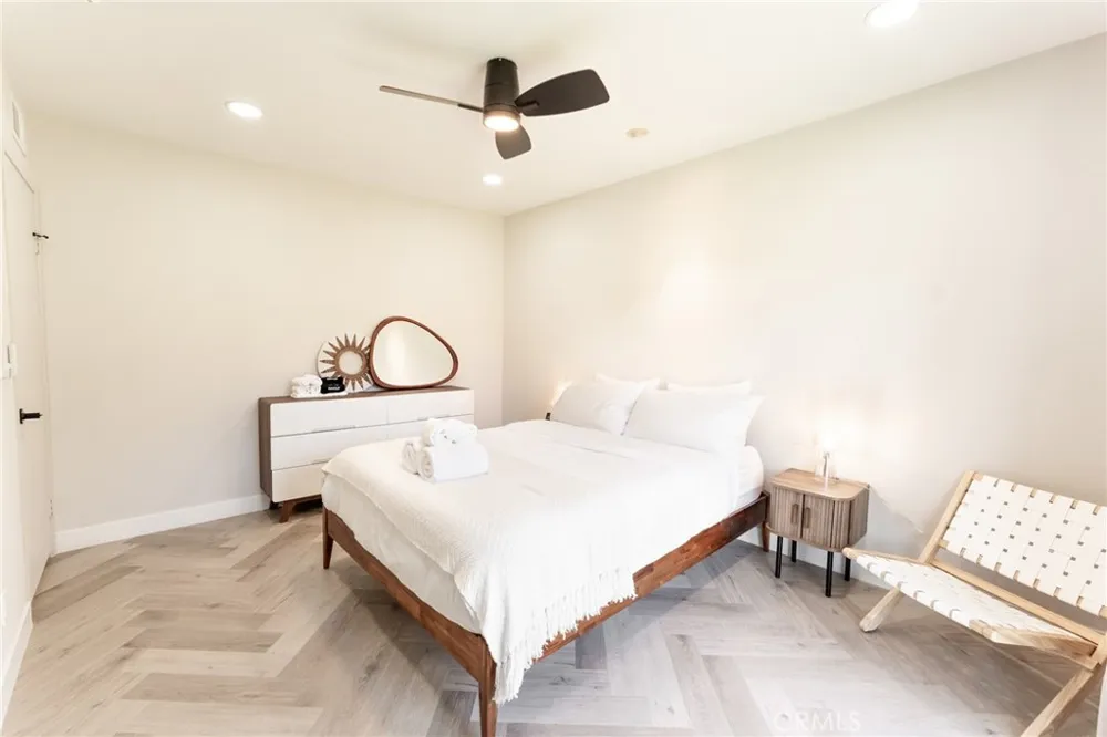 575 Burton Way Palm Springs, CA 92262