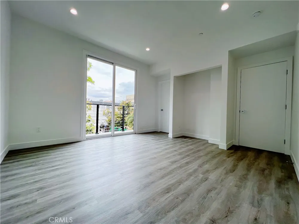 95 HARKNESS AVENUE Pasadena, CA 91106