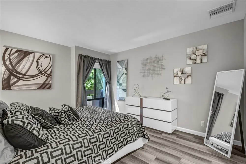950 Kings Road #103 West Hollywood, CA 90069