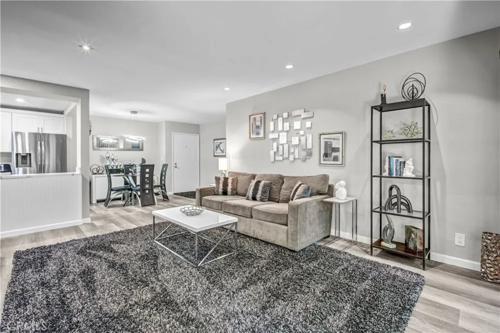 950 Kings Road #103 West Hollywood, CA 90069