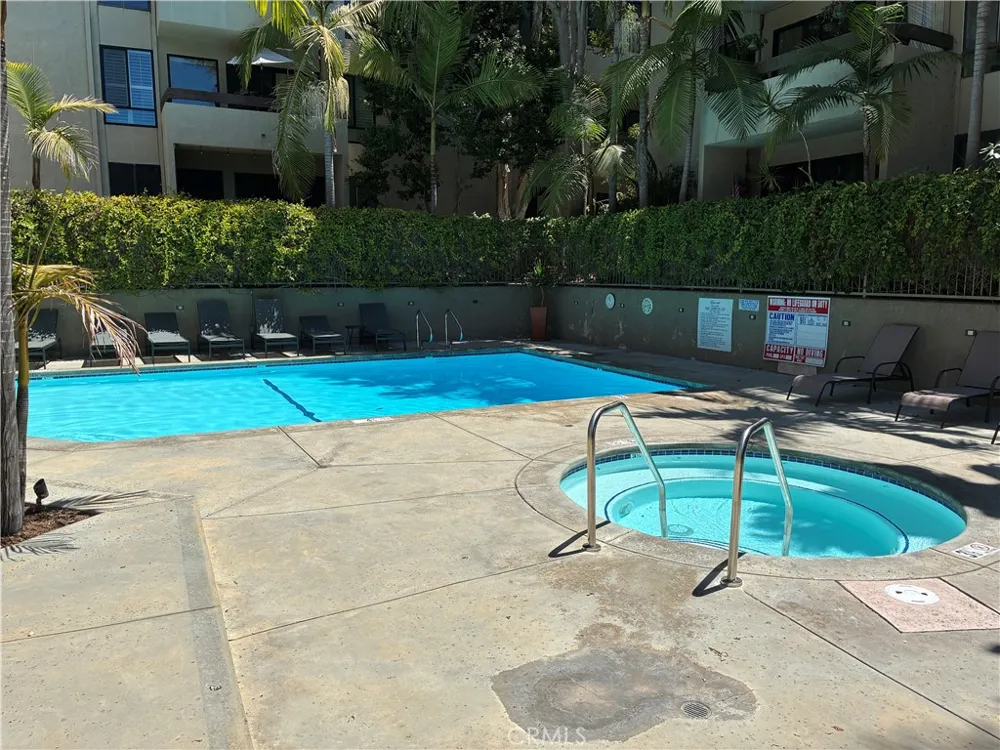950 Kings Road #103 West Hollywood, CA 90069