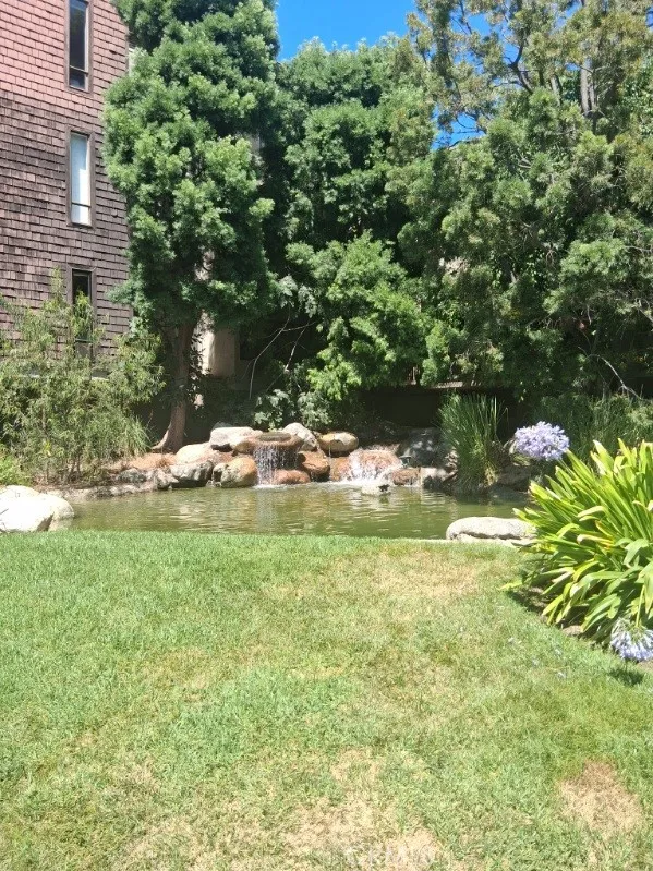950 Kings Road #103 West Hollywood, CA 90069