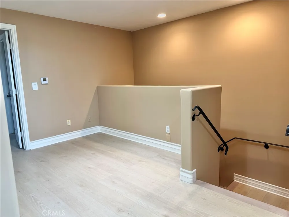5555 Carpenter #4 Valley Village, CA 91607