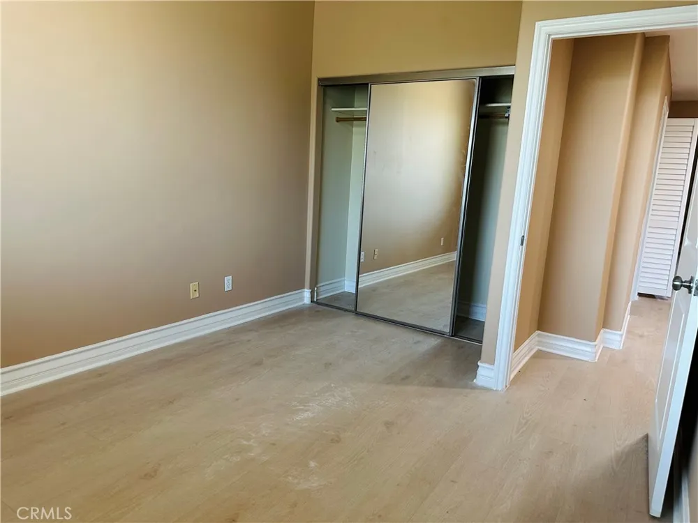 5555 Carpenter #4 Valley Village, CA 91607