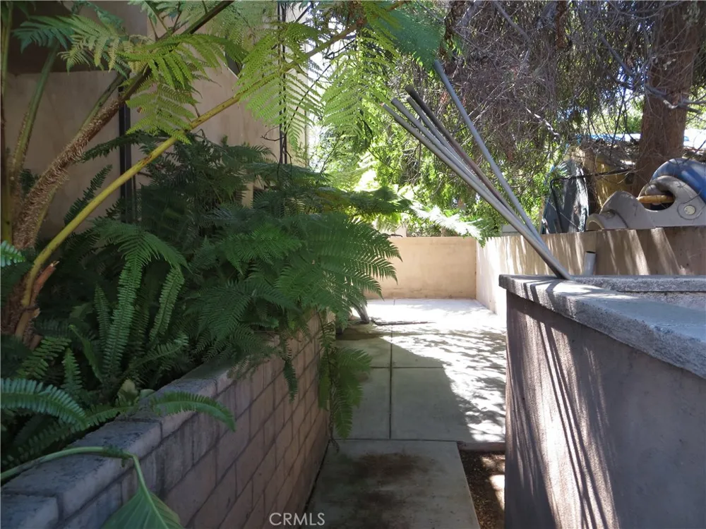 5555 Carpenter #4 Valley Village, CA 91607