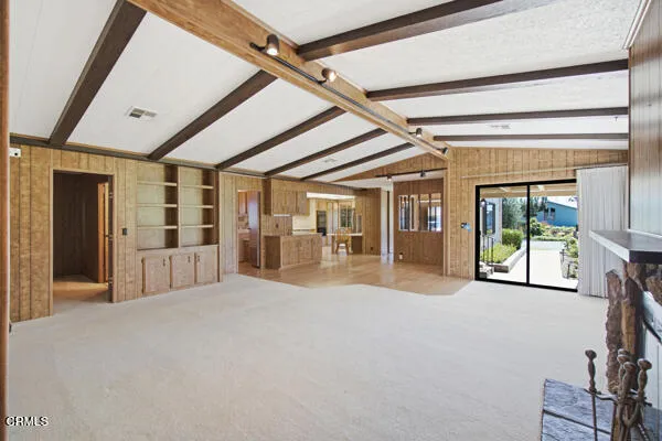 975 W Telegraph Road #26 Santa Paula, CA 93060