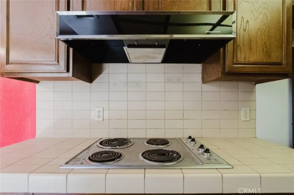 750 S Spaulding Avenue #215 Los Angeles, CA 90036