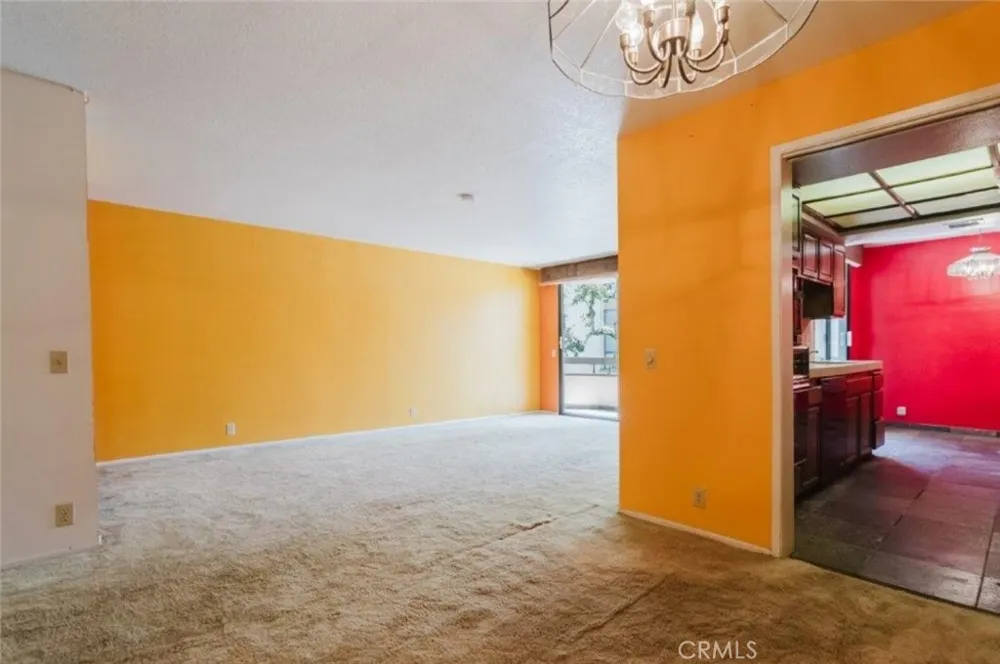 750 S Spaulding Avenue #215 Los Angeles, CA 90036