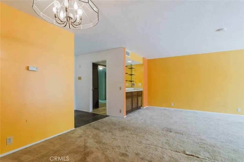 750 S Spaulding Avenue #215 Los Angeles, CA 90036