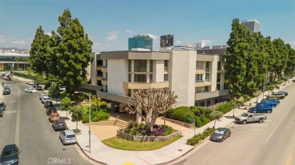 750 S Spaulding Avenue #215 Los Angeles, CA 90036