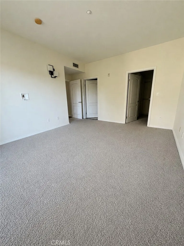 320 S Willaman Drive #302 Los Angeles, CA 90048