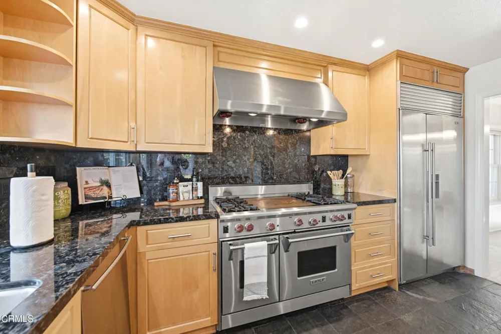 408 Blackhawk Drive Thousand Oaks, CA 91320