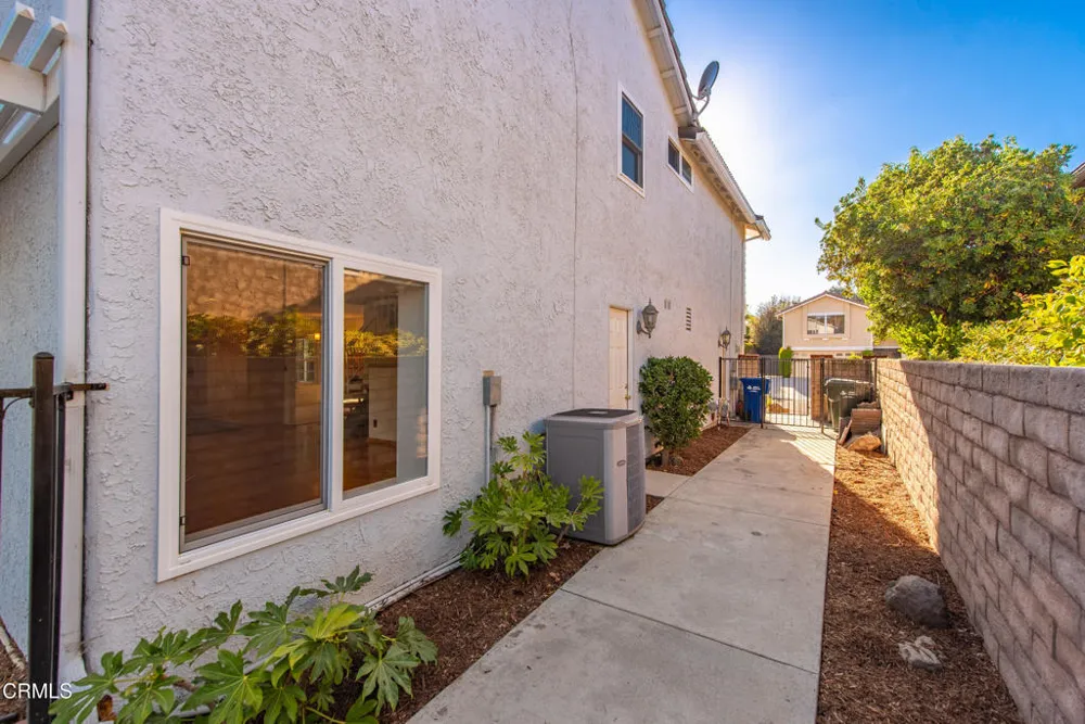 408 Blackhawk Drive Thousand Oaks, CA 91320