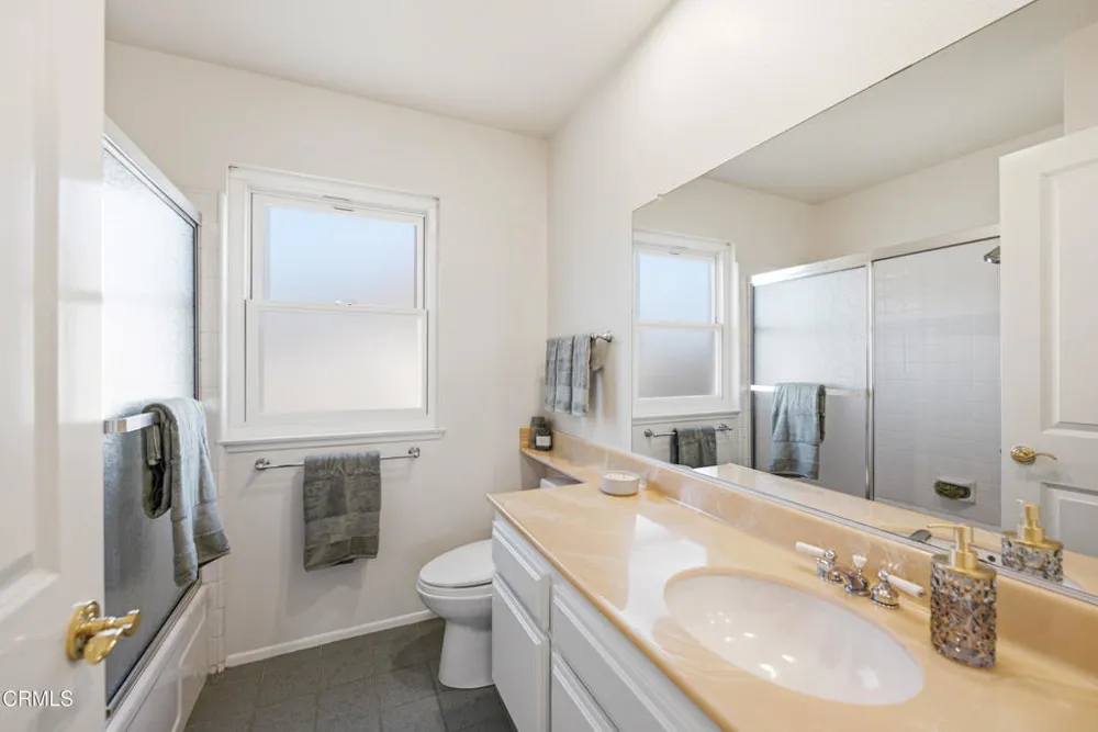 408 Blackhawk Drive Thousand Oaks, CA 91320