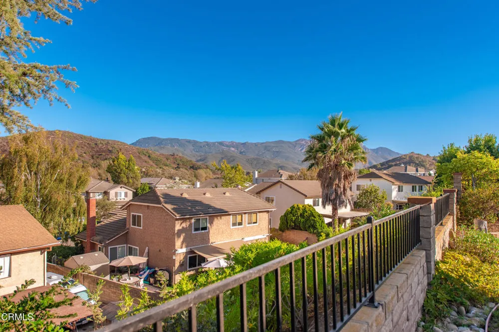 408 Blackhawk Drive Thousand Oaks, CA 91320