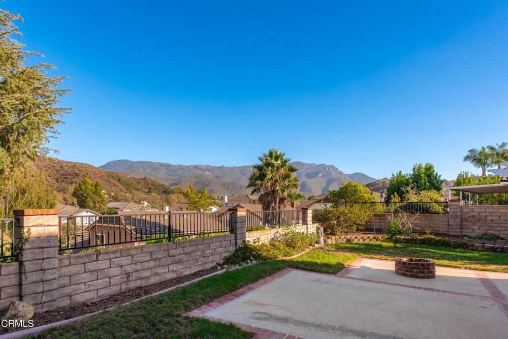 408 Blackhawk Drive Thousand Oaks, CA 91320