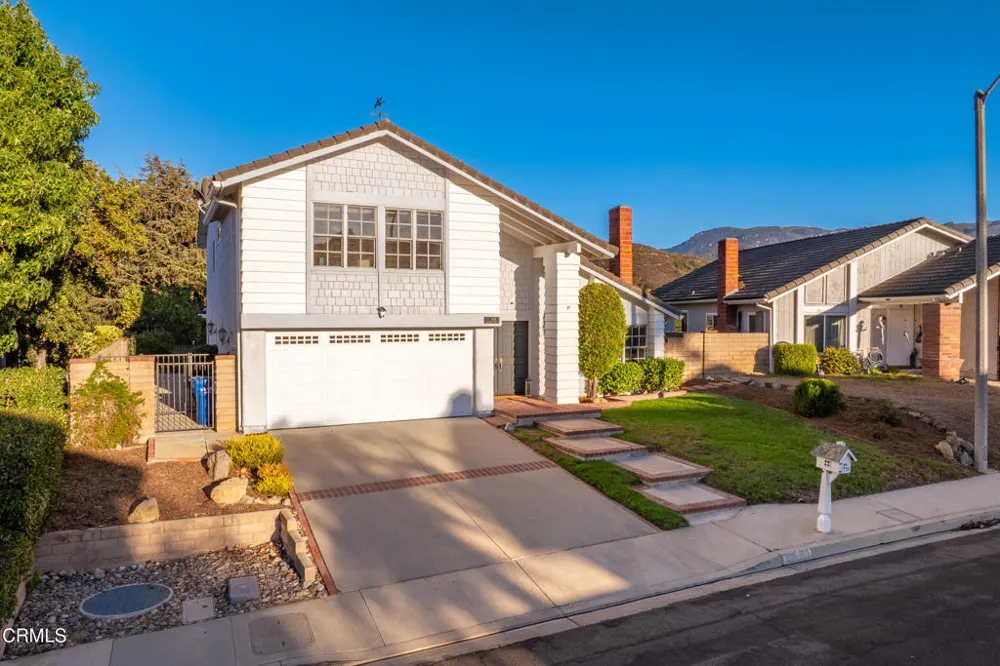 408 Blackhawk Drive Thousand Oaks, CA 91320
