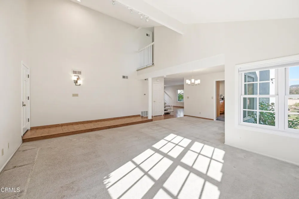 408 Blackhawk Drive Thousand Oaks, CA 91320