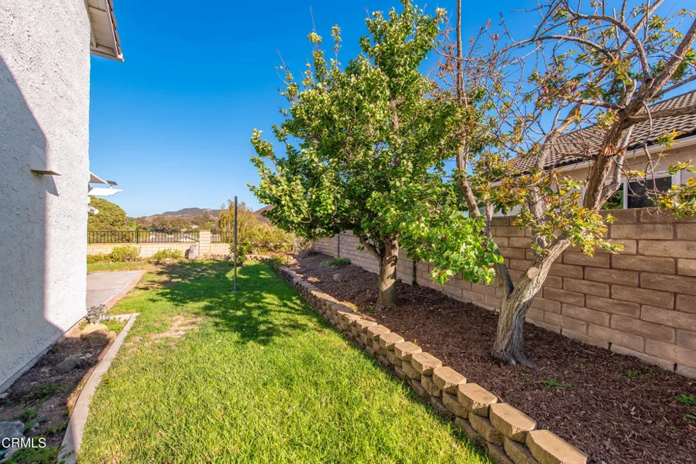 408 Blackhawk Drive Thousand Oaks, CA 91320