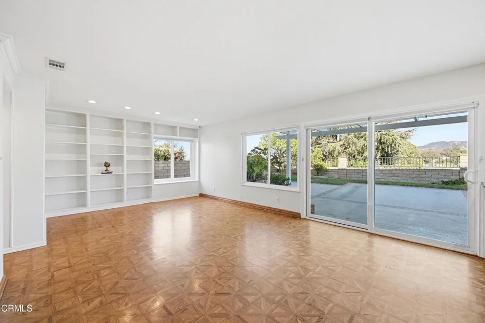 408 Blackhawk Drive Thousand Oaks, CA 91320
