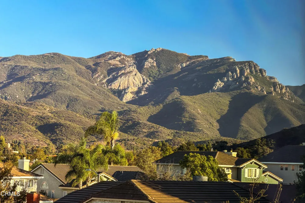 408 Blackhawk Drive Thousand Oaks, CA 91320