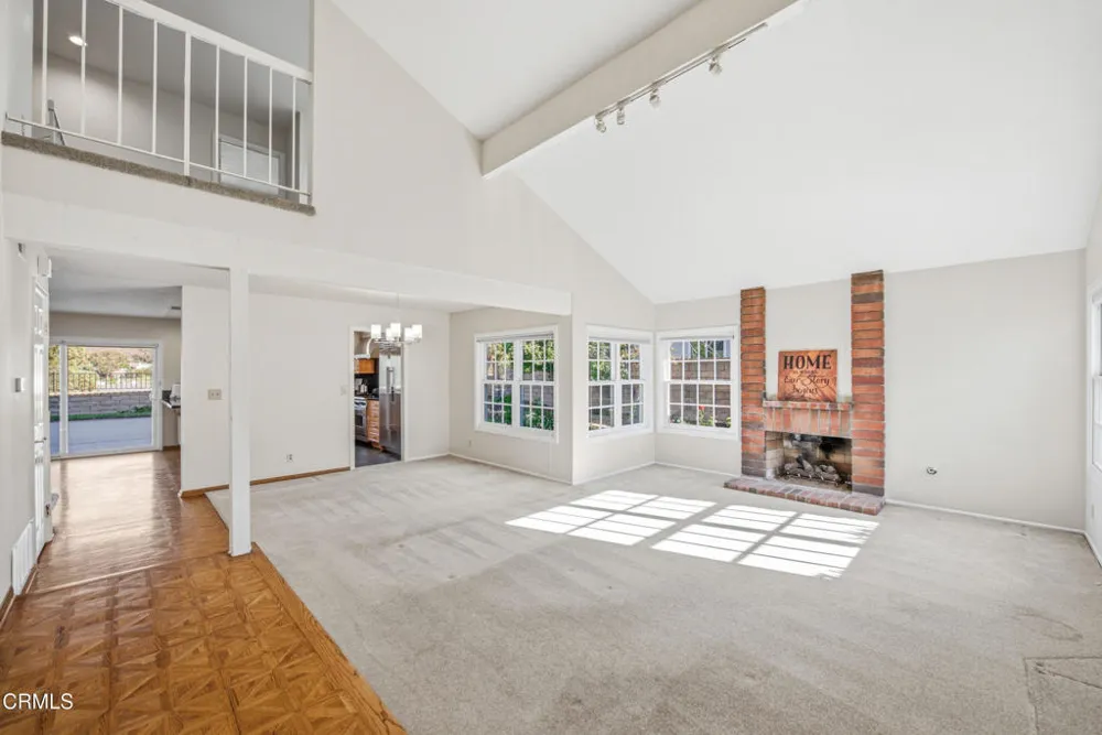 408 Blackhawk Drive Thousand Oaks, CA 91320