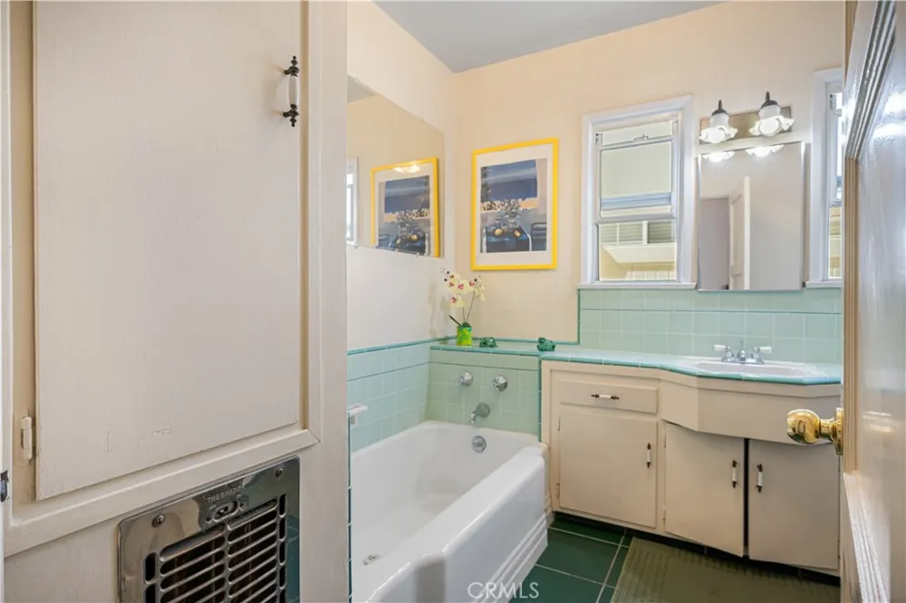 6947 Murietta Avenue Van Nuys, CA 91405