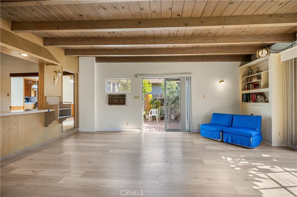 6947 Murietta Avenue Van Nuys, CA 91405