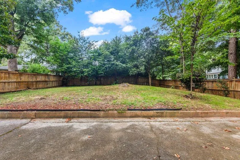 25 Lakeshore Drive Avondale Estates, GA 30002